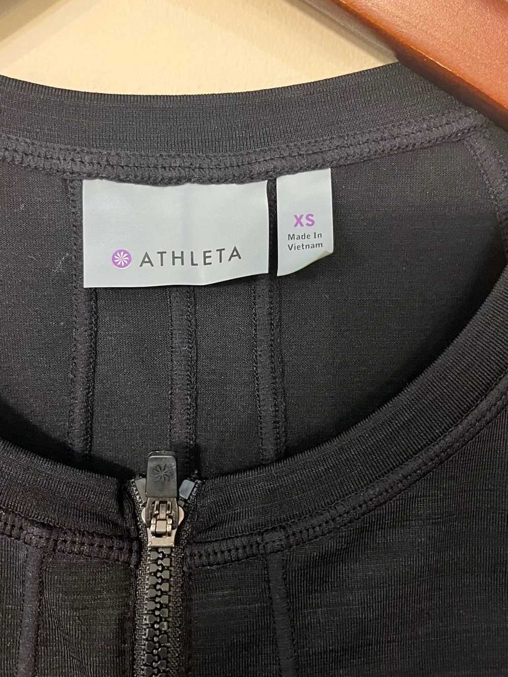 Athleta Pacifica UPF 50+ Tank Top rear zippered pocket, zip front activewear XS